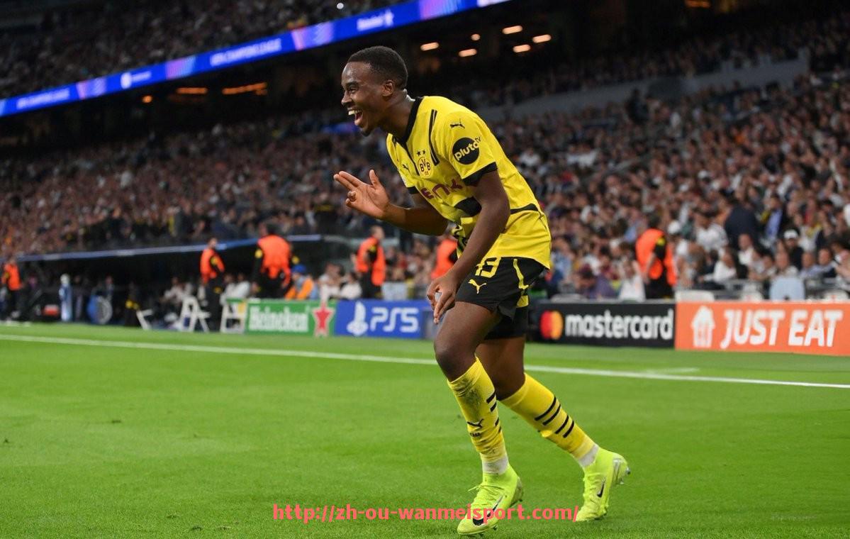 完美体育app-英超球队队徽的立体设计与视觉效果