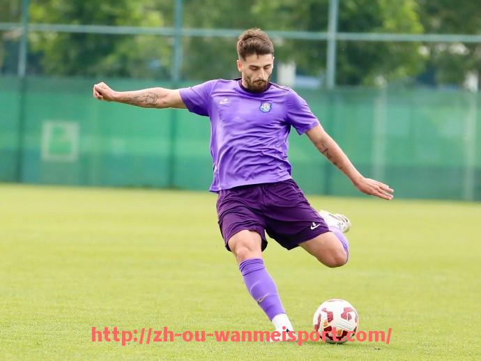 完美体育app-世俱杯比分最新动态：比分更新+专家解读